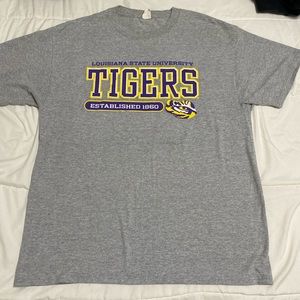 LSU t shirt
